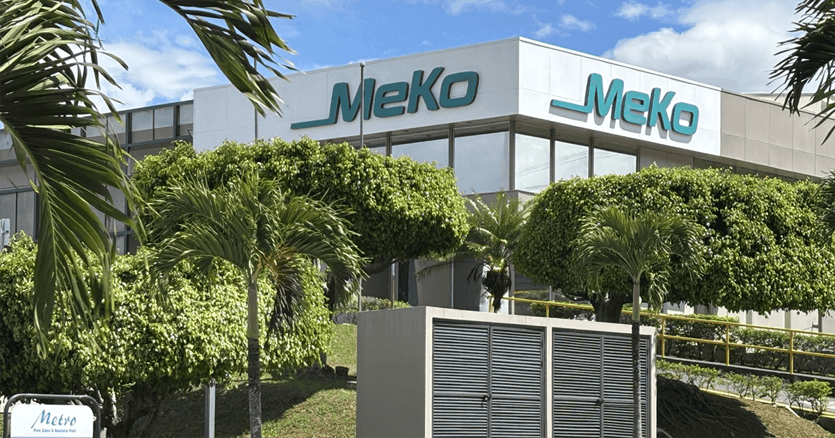 The MeKo Sign in Costa Rica is up